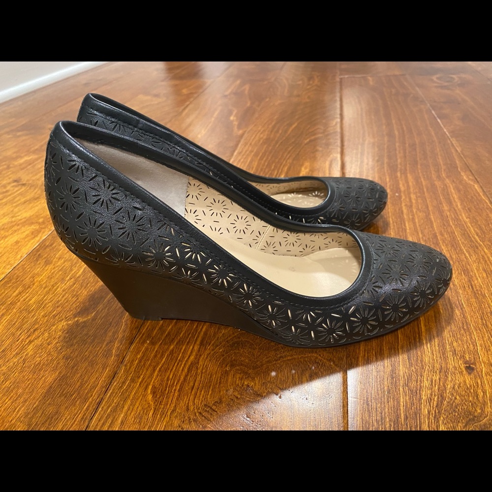 Jessica Simpson Wedges Black 6.5